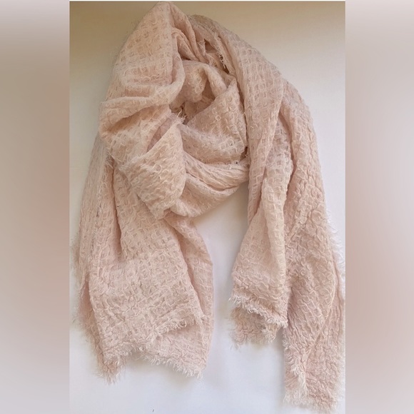NWT FREE PEOPLE Long Weekend Waffle Textured Scarf in Ballet Pink Linen Blend - Picture 2 of 4